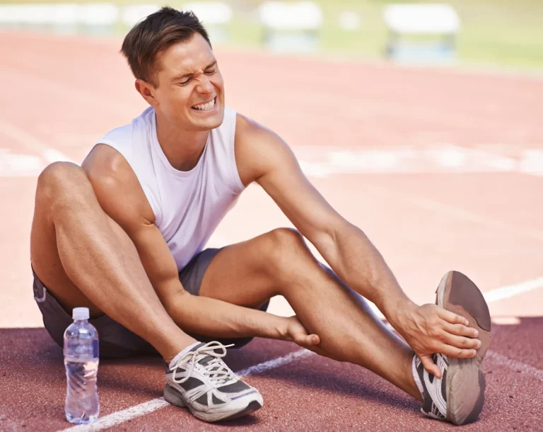 Voici comment éviter les crampes en course longue