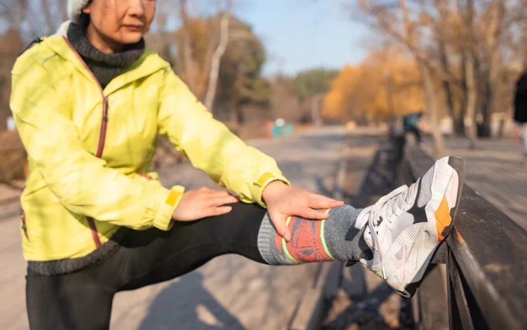 Voici comment gérer une tendinite sans médicaments avant une course