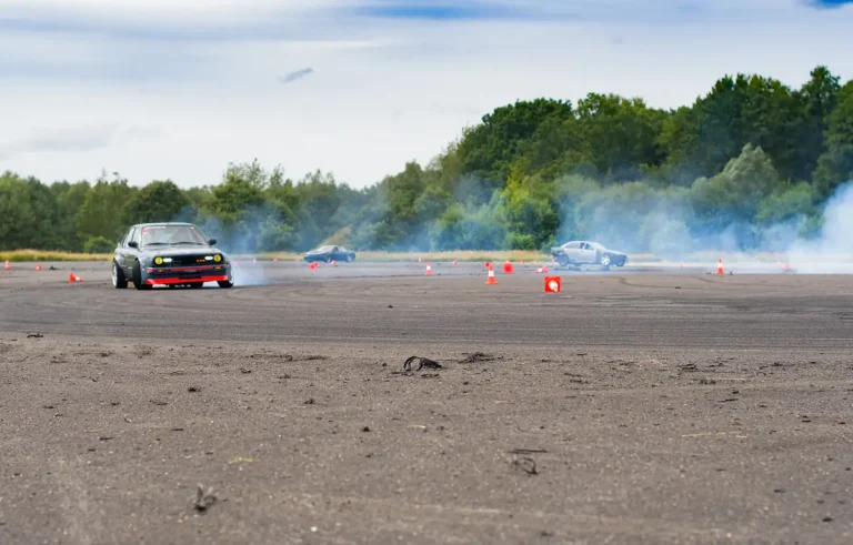 Une voiture de rallye